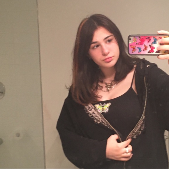 Meet your Posher, Anaïs - Picture 1 of 1